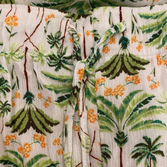 High Waisted Lightweight Wide Leg Cover-Up Pants NWT Size M - Picture 4 of 10